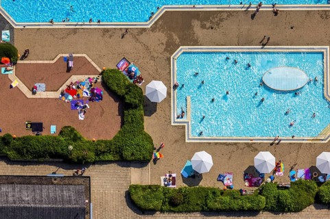 Aerial view, children's pool at GSW Freibad Kamen-Mitte, Kamen, Ruhr area, North Rhine-Westphalia,