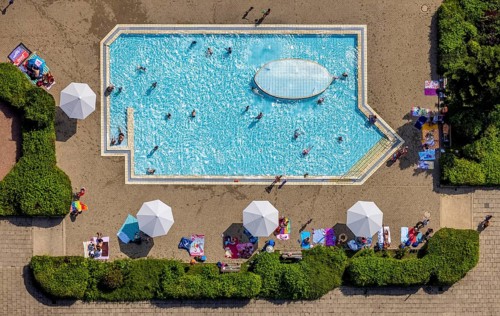 Aerial view, children's pool at GSW Freibad Kamen-Mitte, Kamen, Ruhr area, North Rhine-Westphalia,
