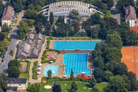 Aerial view, GSW Freibad Kamen-Mitte, Kamen, Ruhr area, North Rhine-Westphalia, Germany, bathing