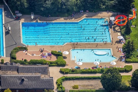 Aerial view, GSW Freibad Kamen-Mitte, Kamen, Ruhr area, North Rhine-Westphalia, Germany, bathing