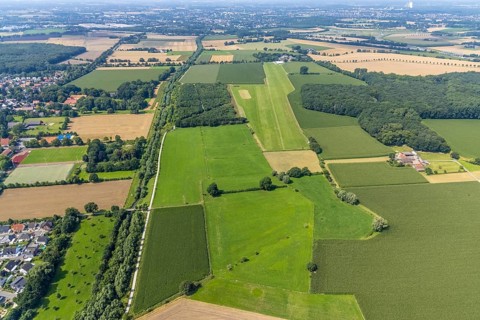 Aerial view, foot and cycle path Seseke-Weg with bridge over the river Seseke in the district