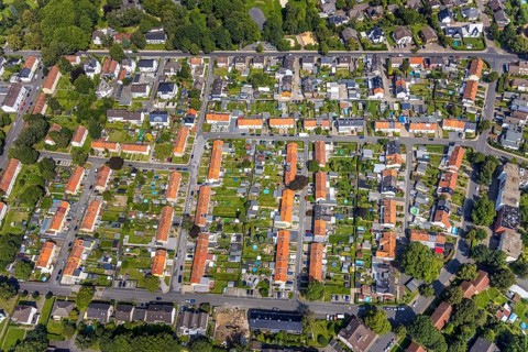 Aerial view, miners' settlement between Pröbstingstraße and Bergstraße with red roofs in the