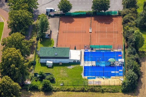 Aerial view, Padel Arena and tennis courts in the district Heeren-Werve, Kamen, Ruhr area, North