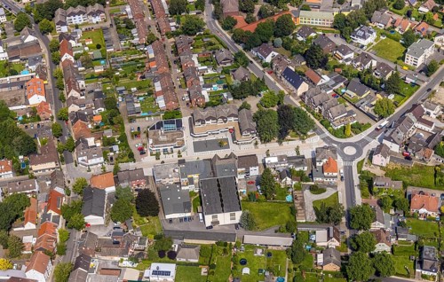 Aerial view, Märkische Straße and roundabout in the centre of the village of Heeren-Werve, Kamen,