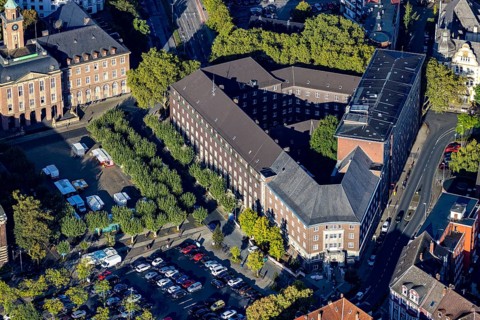 Aerial view, police station with community centre and weekly market market at Friedrich-Ebert-Platz