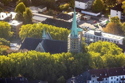 Aerial view, renovation of the church tower of the Catholic Herz-Jesu-Kirche in the Herne-Mitte