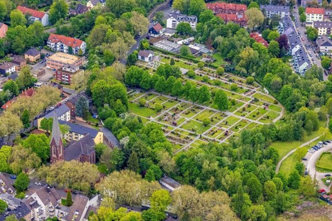 Aerial view, Lutheran church, cemetery Auf der Wilbe, Röhlinghausen, Herne, Ruhr area, North