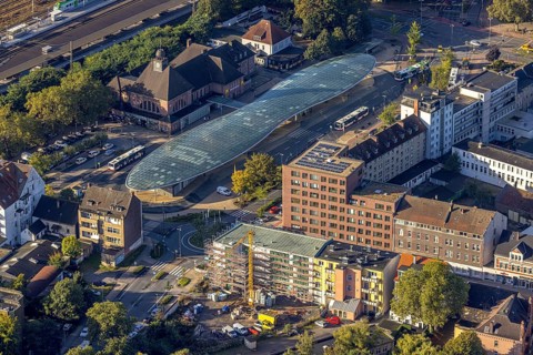 Aerial view, roof of the bus station and Konrad-Adenauer-Platz at Herne main station in the