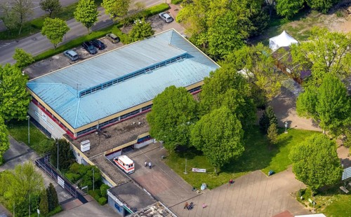 Aerial photo, current vaccination centre in the sports hall in Revierpark Gysenberg, Börnig, Herne,