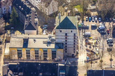 Aerial view, construction site World War II bunker with new flats, Kurt-Edelhagen-Platz, Sodingen,