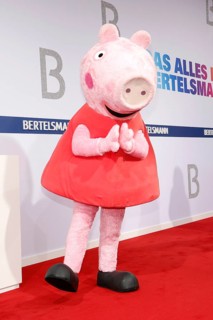 Peppa Wutz arriving at the Bertelsmann Summer Party 2025 at the Bertelsmann Representative Office