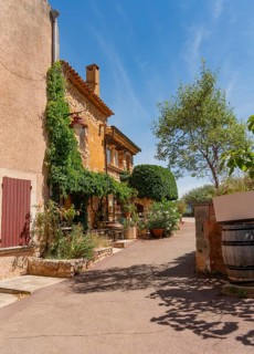 Impression of Roussillon, a commune in the Vaucluse department of the Provence region in southern