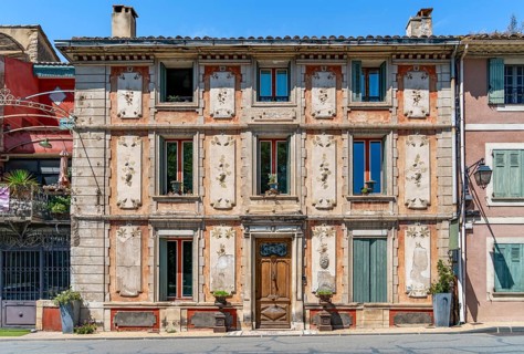 House facade in Fontaine-de-Vaucluse, a commune near a same named spring in the southeastern French