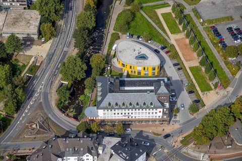 Aerial view, Ennepebogen Park and savings bank building in the Haufe district of Gevelsberg, Ruhr
