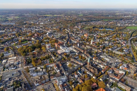 Aerial view, townscape with Stadtsparkasse Gladbeck high-rise building and town hall as well as the