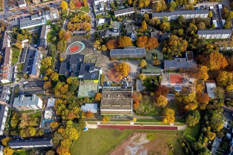 Aerial view, school centre Brauck with Erich Kästner Realschule and Hauptschule in the district