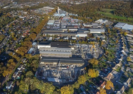 Aerial view, commercial area Bottroper Straße and Beisenstraße in the district Ellinghorst in