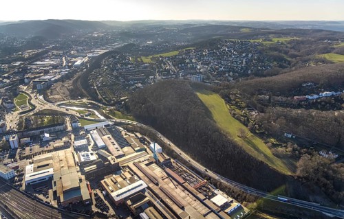 Aerial view, station background, commercial area Wehringhauser Straße, forest area Postkopf,