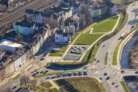 Aerial view, Wehringhauser Straße and river Ennepe, Bohne Park Hagen, Wehringhausen, Hagen, Ruhr