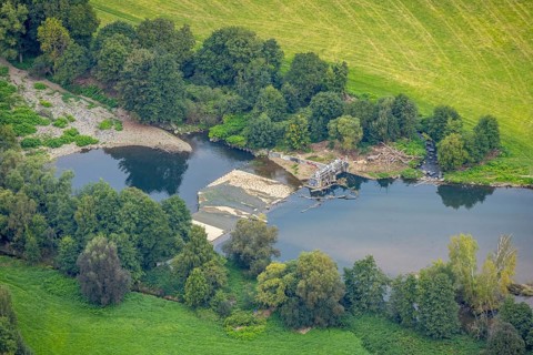 Aerial view, driftwood at the weir at the river Lenne in the district Boele in Hagen, Ruhr area,