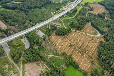 Aerial view, motorway A45 Brunsbecke viaduct in the district Dahl in Hagen, Ruhr area, North