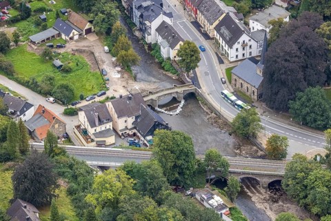 Aerial photo, flood protection at the Volme bridge and railway bridge in the district of Dahl in