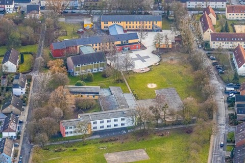 Aerial view Erich-Kästner-Schule and Gutenbergschule in Hamm, Ruhr area, North Rhine-Westphalia,