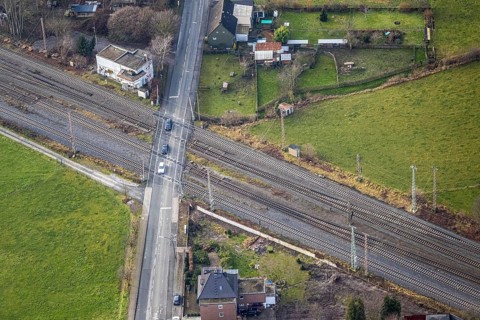 Aerial view railway crossing Wiescherhöfener Straße in Hamm, Ruhr area, North Rhine-Westphalia,