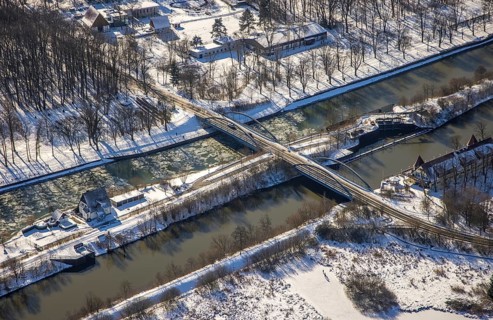 Aerial view, bridge ferry road over Lippe and Datteln-Hamm Canal, snow, winter, Heessen, Hamm, Ruhr