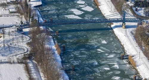 Aerial view, pedestrian bridge over the Datteln-Hamm Canal on the road Im Fuchswinkel near the