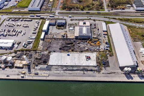Aerial view, industrial estate harbour, construction site Lanfer site, loading terminal,