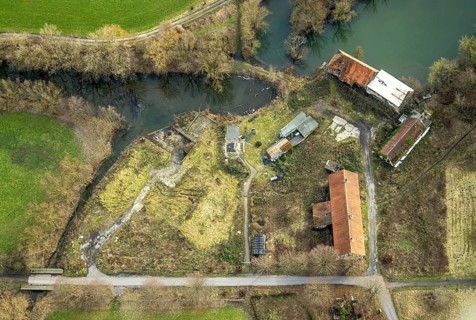 Aerial view, development of the area at the Heessener Schlossmühle, historic mill, Enniger Bach,