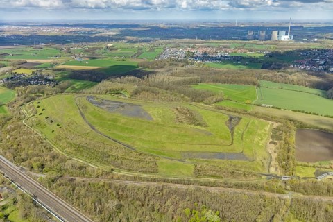 Aerial view, Sundern spoil tip, Pelkum, Hamm, Ruhr area, North Rhine-Westphalia, Germany, spoil