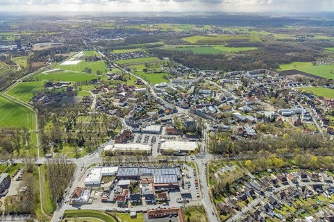 Aerial view, Lippecarree shopping centre at Herringer Markt, Evangelical St. Victor Church,