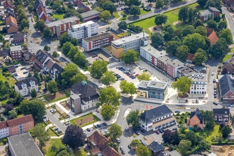 Aerial view, Heessen market and town hall Bürgeramt Heessen Amtsstraße in Hamm-Heessen, Hamm, Ruhr