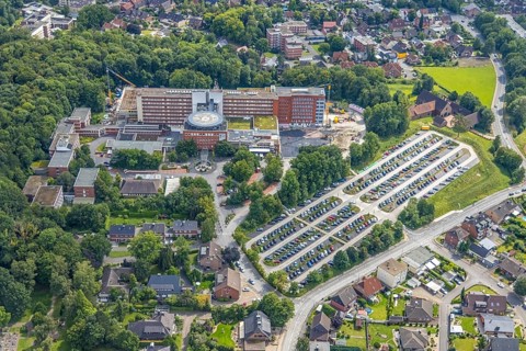 Aerial view, St. Barbara-Klinik Hamm-Heessen with extension construction site in the Heessen