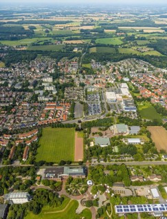 Aerial view, green area Werries with Freiherr-vom-Stein-Gymnasium Hamm, Westpress Arena and ice