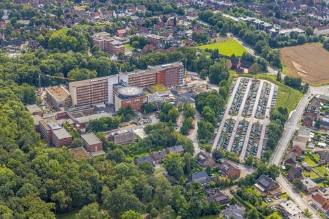 Aerial view, St. Barbara-Klinik Hamm-Heessen with extension construction site in the Heessen