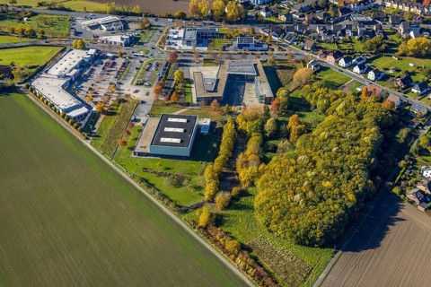 Aerial view, Konrad-Adenauer Realschule and Rewe Räker supermarket in the district Rhynern in Hamm,