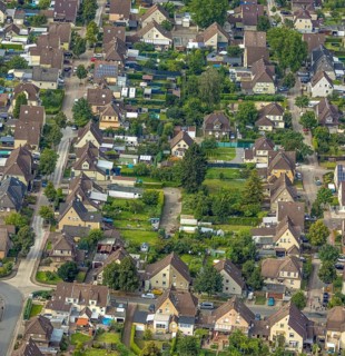 Aerial view, Isenbecker Hof colliery housing estate with Ludwig-Isenbeck-Straße, Albert-Funk-Straße