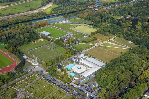 Aerial view, Maximare Erlebnistherme Bad Hamm in the district Mitte in Hamm, Ruhr area, North