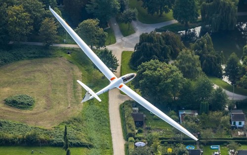 Aerial photo, Duo Discus high-performance two-seater D-4199 over Hamm airfield in the Heessen