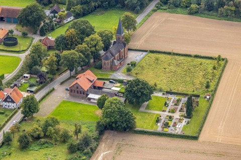Aerial view, St. Joseph's Catholic Church and cemetery in Süddinker in the Rhynern district of