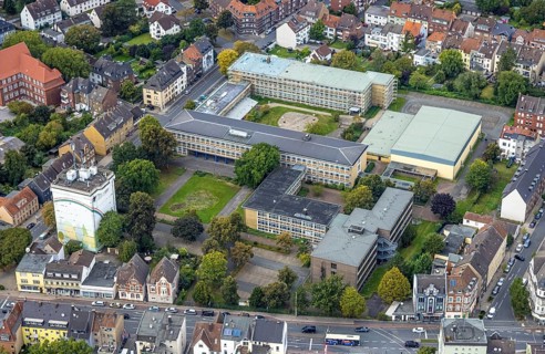 Aerial view, Eduard-Spranger-Berufskolleg and Hochbunker Vorheider Weg in the district Mitte in