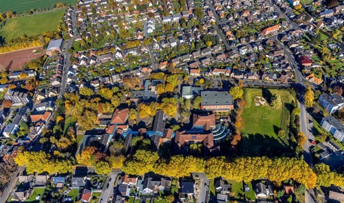 Aerial view, Sophie Scholl School and Gebrüder Grimm School in the residential area on Berliner