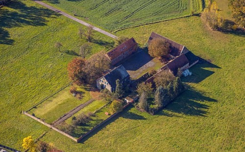Aerial view, farmstead on Dortmunder Straße in the district of Herringen in Hamm, Ruhr area, North