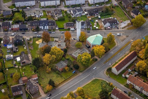 Aerial view, Evangelical Apostle Church and Kindergarten Drei Könige in the district of Herringen