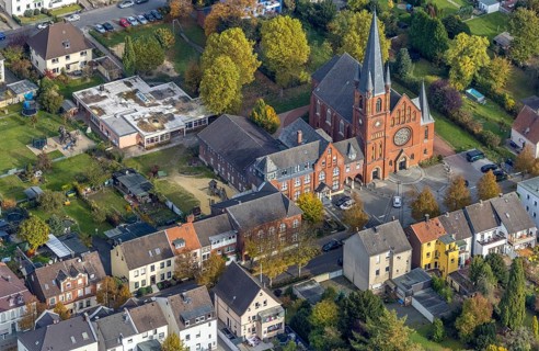 Aerial view, Evangelical Church of Christ and Kindergarten Christuskirche in the district Mitte in