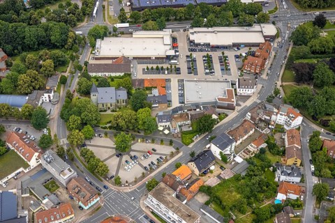 Aerial view, local shopping centre Dortmunder Straße, Evangelical St. Victor Church, Fangstraße,