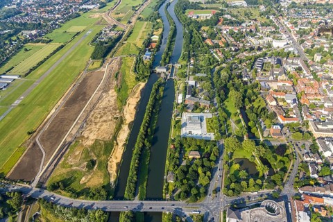 Aerial view, Hamm-Lippewiesen airfield, construction site for protective dam at Jupp-Eickhoff-Weg,